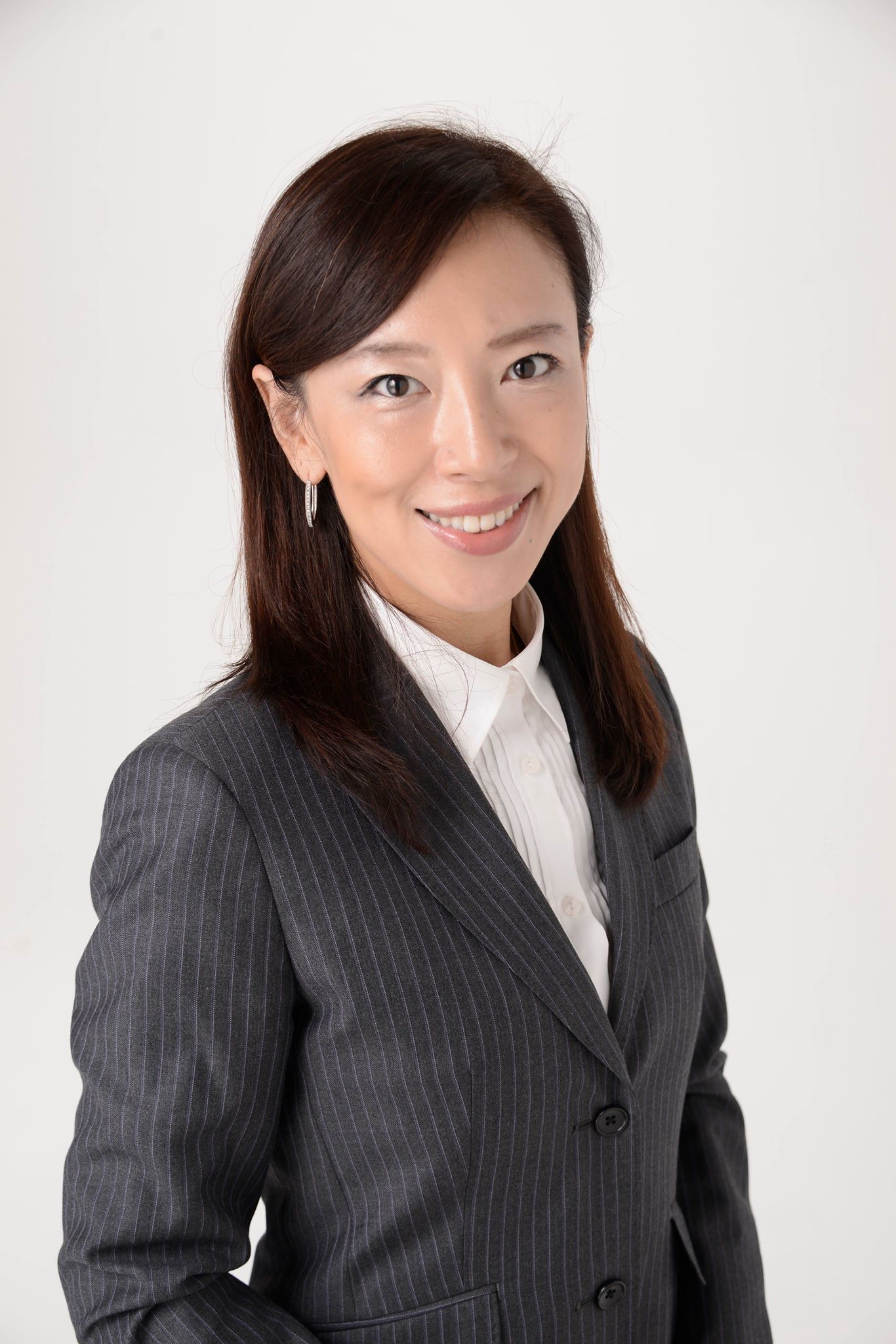 長谷川悦子(えつこ) 立憲民主党 横浜市会議員 栄区選出 長谷川悦子(えつこ) 立憲民主党 横浜市会議員 栄区選出